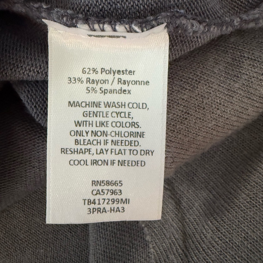 LIKE NEW Treasure & Bond Ombré Top Size XXS - Picture 11 of 11